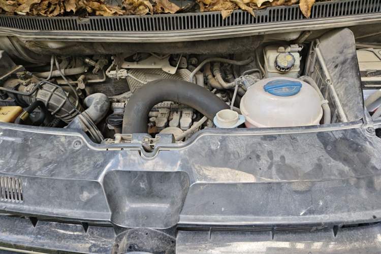 Used Volkswagen Multivan 2012 2.0 TSI Four-Wheel Drive Deluxe Edition Engine Bay
