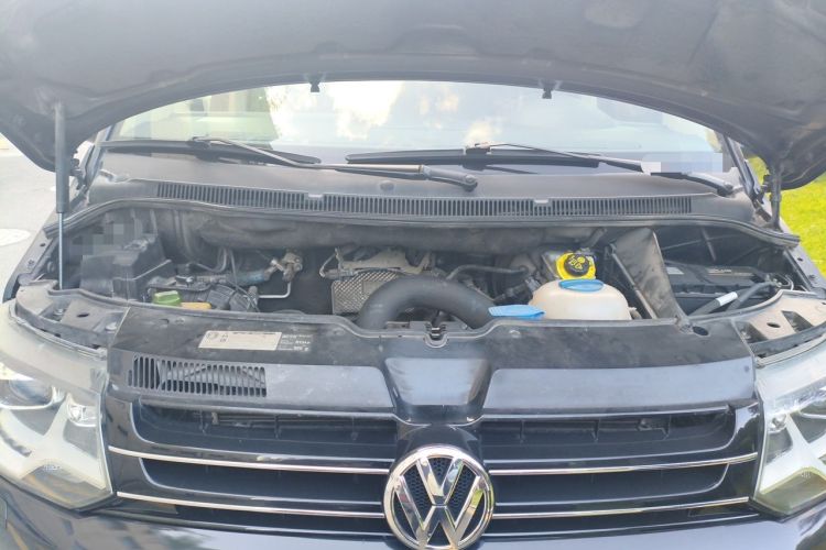 Used Volkswagen Multivan 2012 2.0 TSI Four-Wheel Drive Deluxe Edition Engine Bay