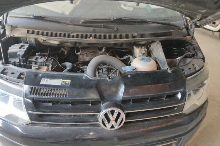 Used Volkswagen Multivan 2012 2.0 TSI Four-Wheel Drive Deluxe Edition Engine Bay