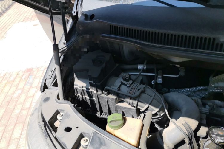 Used Volkswagen Multivan 2012 2.0 TSI Four-Wheel Drive Deluxe Edition Engine Bay Right