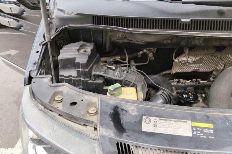 Used Volkswagen Multivan 2012 2.0 TSI Four-Wheel Drive Deluxe Edition Engine Bay Right