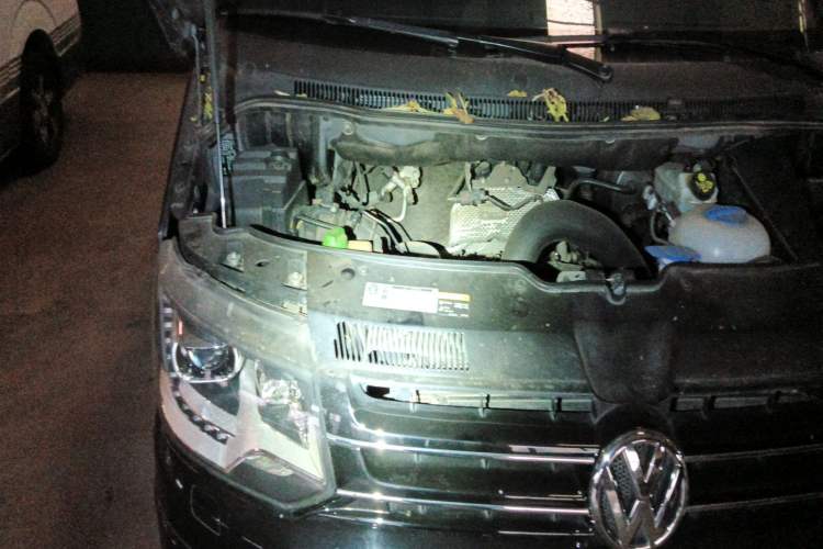 Used Volkswagen Multivan 2012 2.0 TSI Four-Wheel Drive Deluxe Edition Engine Bay Right