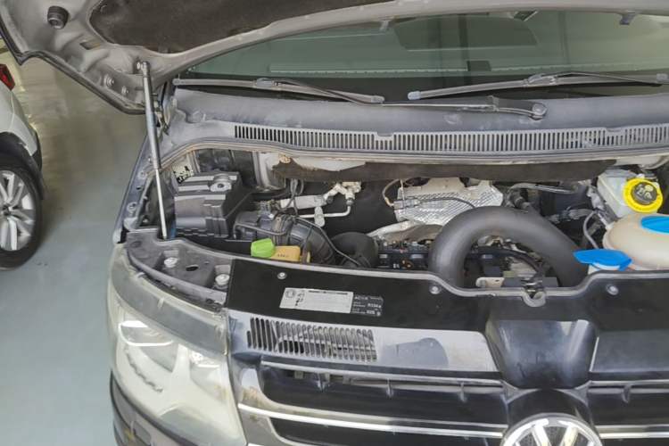 Used Volkswagen Multivan 2012 2.0 TSI Two-Wheel-Drive Luxury Edition Engine Bay Right