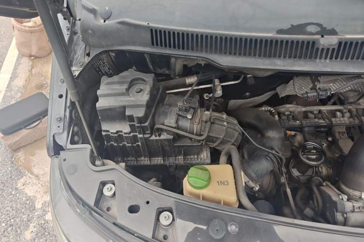 Used Volkswagen Multivan 2012 2.0 TSI Two-Wheel-Drive Luxury Edition Engine Bay Right