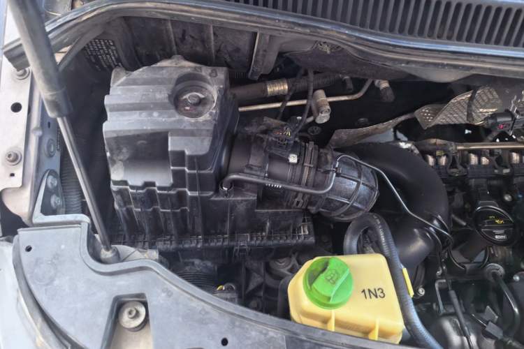Used Volkswagen Multivan 2012 2.0 TSI Two-Wheel-Drive Luxury Edition Engine Bay Right