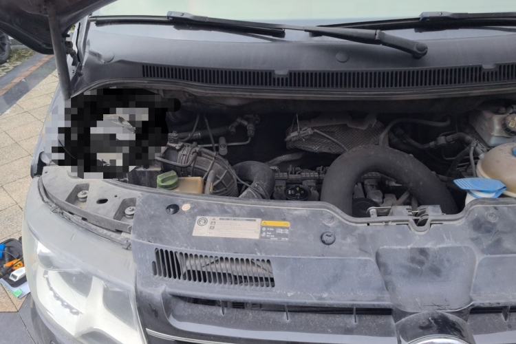 Used Volkswagen Multivan 2012 2.0 TSI Four-Wheel Drive Deluxe Edition Engine Bay Right