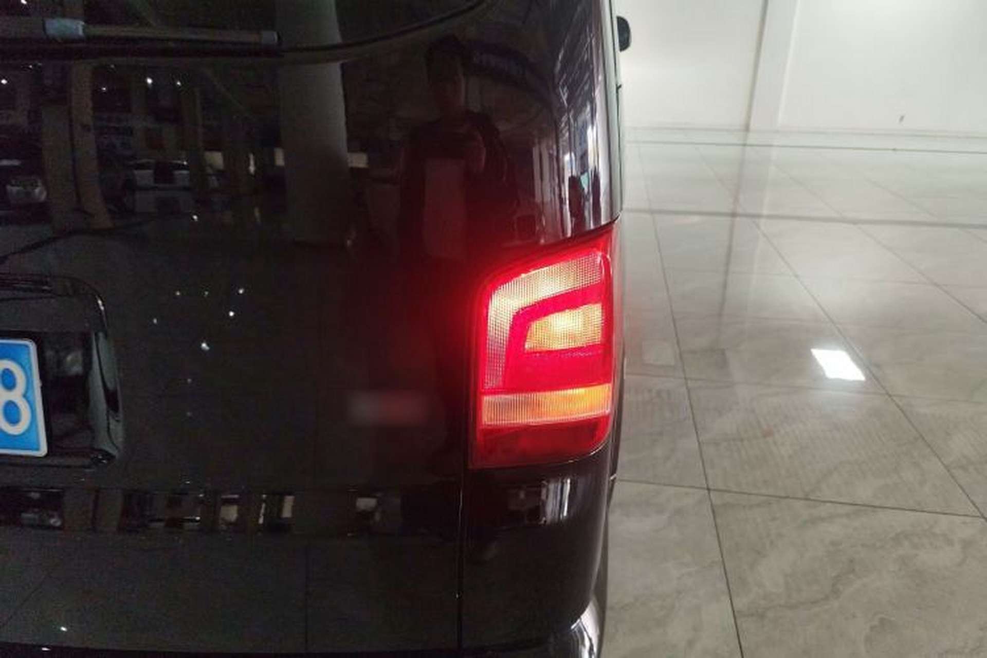 Used Volkswagen Multivan 2012 2.0 TSI Two-Wheel-Drive Luxury Edition Exterior 3