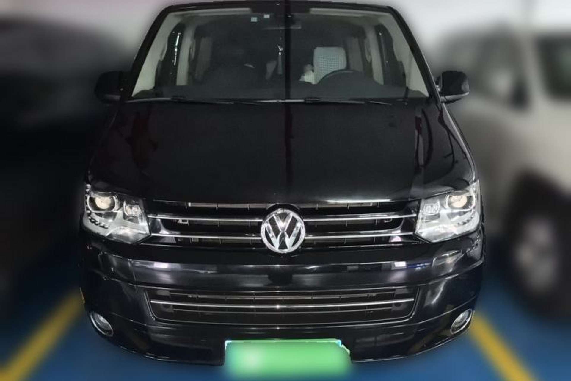 Used Volkswagen Multivan 2012 2.0 TSI Four-Wheel Drive Deluxe Edition Front