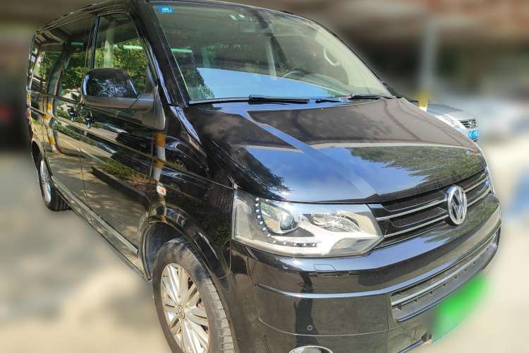 Used Volkswagen Multivan 2012 2.0 TSI Two-Wheel-Drive Luxury Edition Front Right 45 Deg