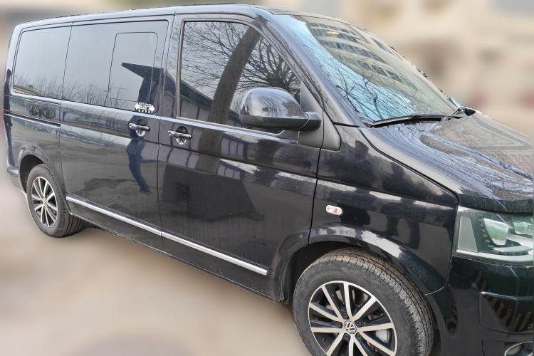Used Volkswagen Multivan 2012 2.0 TSI Two-Wheel-Drive Luxury Edition Front Right 45 Deg
