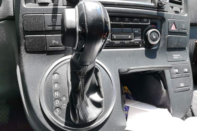 Used Volkswagen Multivan 2012 2.0 TSI Four-Wheel Drive Deluxe Edition Gear Lever