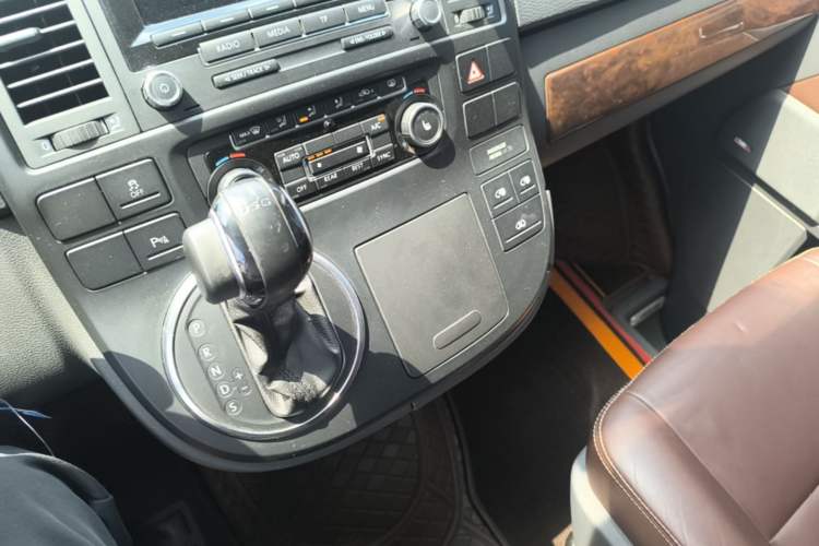 Used Volkswagen Multivan 2012 2.0 TSI Two-Wheel-Drive Luxury Edition Gear Lever
