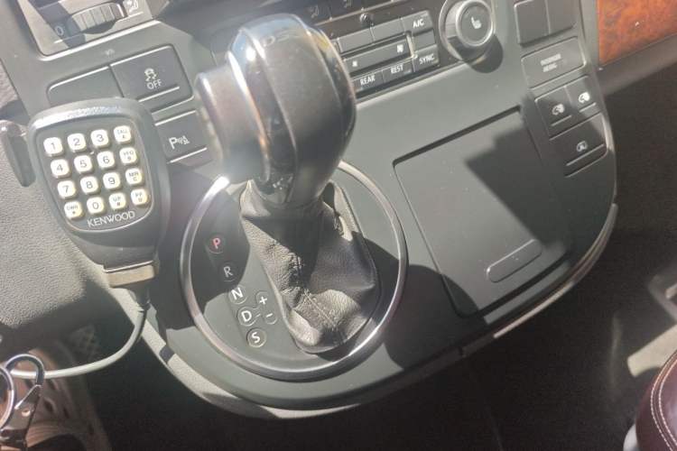 Used Volkswagen Multivan 2012 2.0 TSI Two-Wheel-Drive Luxury Edition Gear Lever