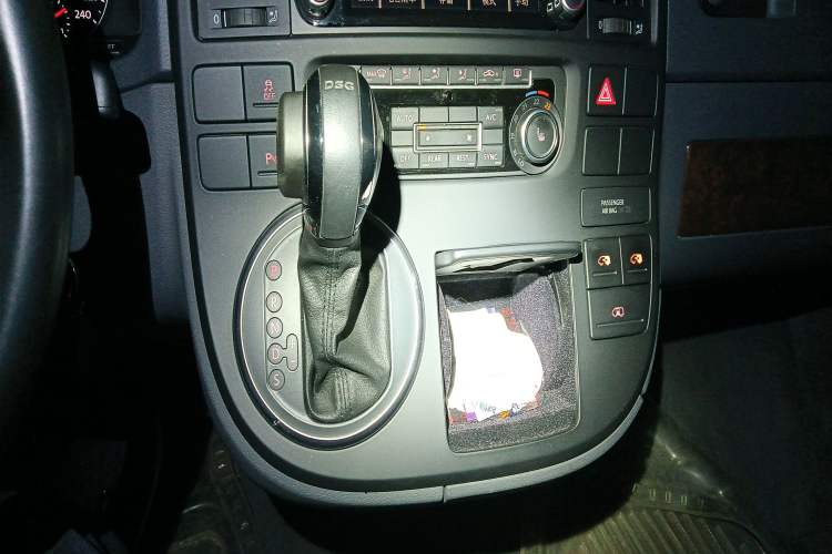 Used Volkswagen Multivan 2012 2.0 TSI Four-Wheel Drive Deluxe Edition Gear Lever