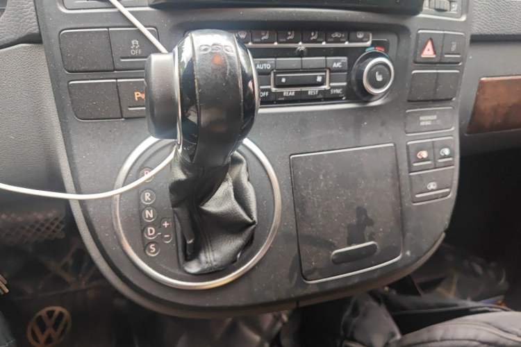 Used Volkswagen Multivan 2012 2.0 TSI Two-Wheel-Drive Luxury Edition Gear Lever