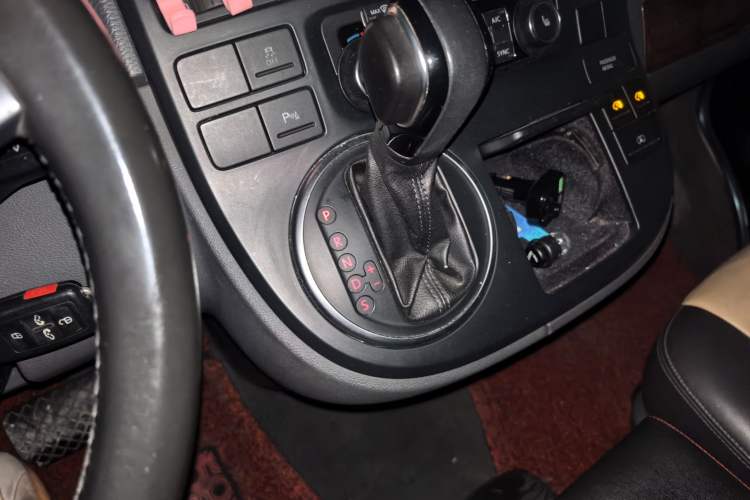 Used Volkswagen Multivan 2012 2.0 TSI Four-Wheel Drive Deluxe Edition Gear Lever
