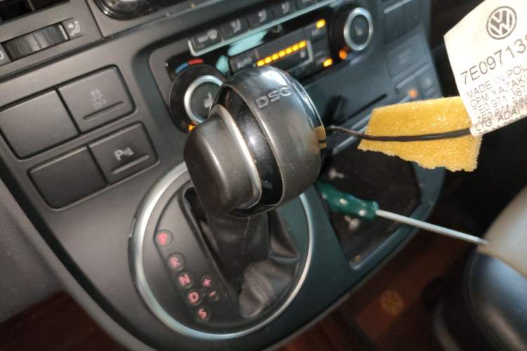 Used Volkswagen Multivan 2012 2.0 TSI Four-Wheel Drive Deluxe Edition Gear Lever