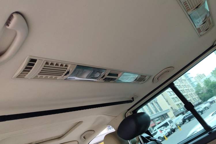 Used Volkswagen Multivan 2012 2.0 TSI Four-Wheel Drive Deluxe Edition Headliner