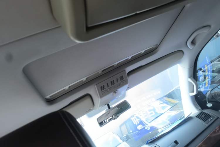 Used Volkswagen Multivan 2012 2.0 TSI Two-Wheel-Drive Luxury Edition Headliner