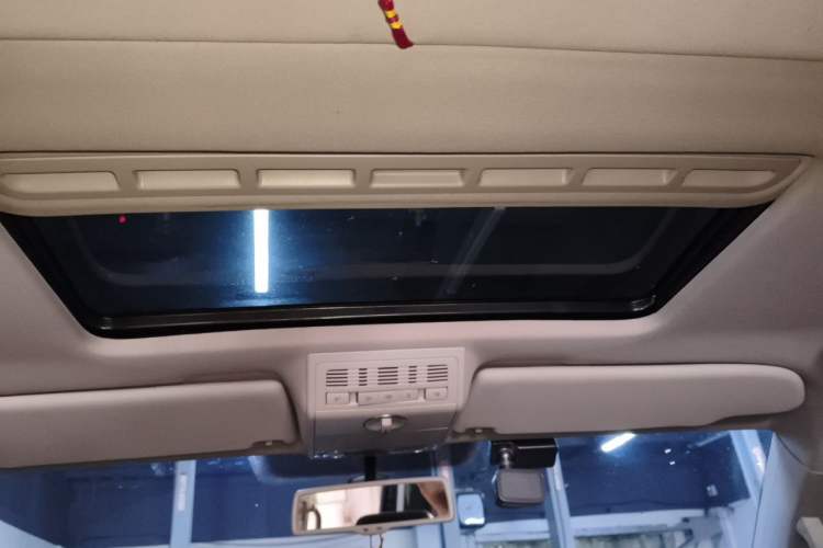 Used Volkswagen Multivan 2012 2.0 TSI Two-Wheel-Drive Luxury Edition Headliner
