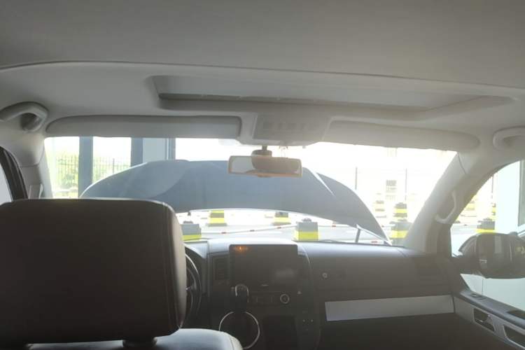 Used Volkswagen Multivan 2012 2.0 TSI Two-Wheel-Drive Luxury Edition Headliner