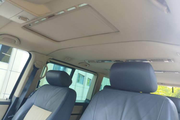 Used Volkswagen Multivan 2012 2.0 TSI Four-Wheel Drive Deluxe Edition Headliner