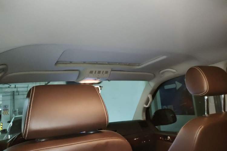 Used Volkswagen Multivan 2012 2.0 TSI Two-Wheel-Drive Luxury Edition Headliner