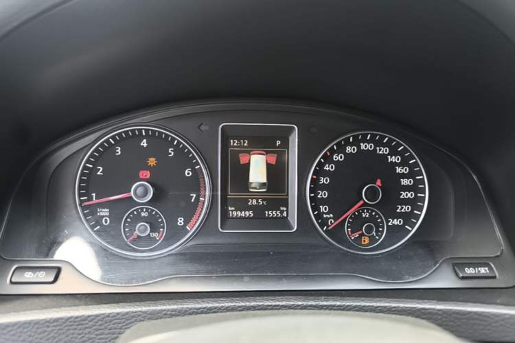 Used Volkswagen Multivan 2012 2.0 TSI Two-Wheel-Drive Luxury Edition Instrument Cluster