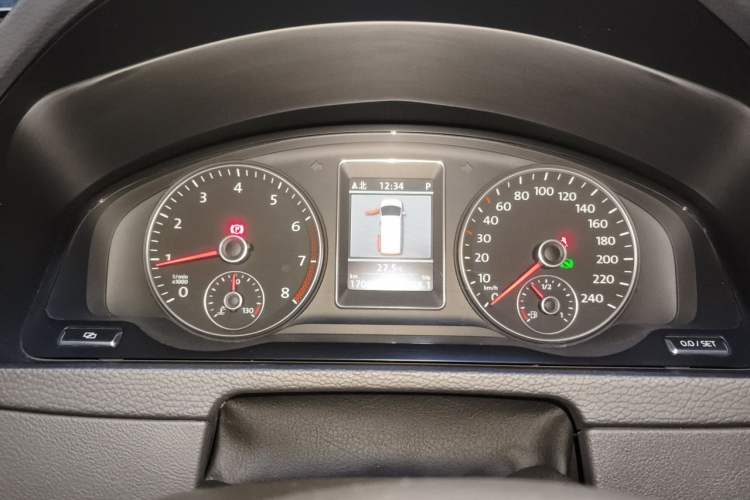 Used Volkswagen Multivan 2012 2.0 TSI Two-Wheel-Drive Luxury Edition Instrument Cluster