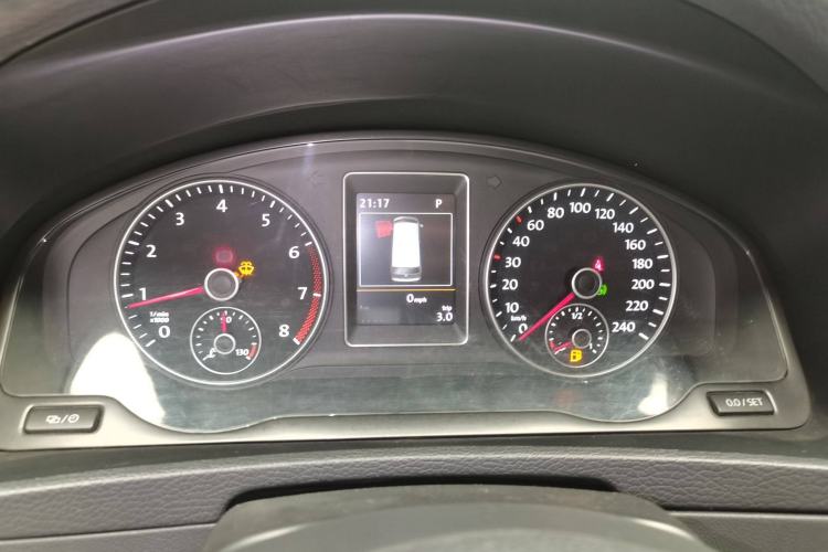 Used Volkswagen Multivan 2012 2.0 TSI Two-Wheel-Drive Luxury Edition Instrument Cluster