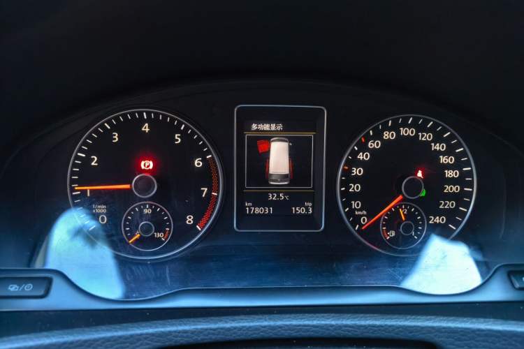 Used Volkswagen Multivan 2012 2.0 TSI Two-Wheel-Drive Luxury Edition Instrument Cluster