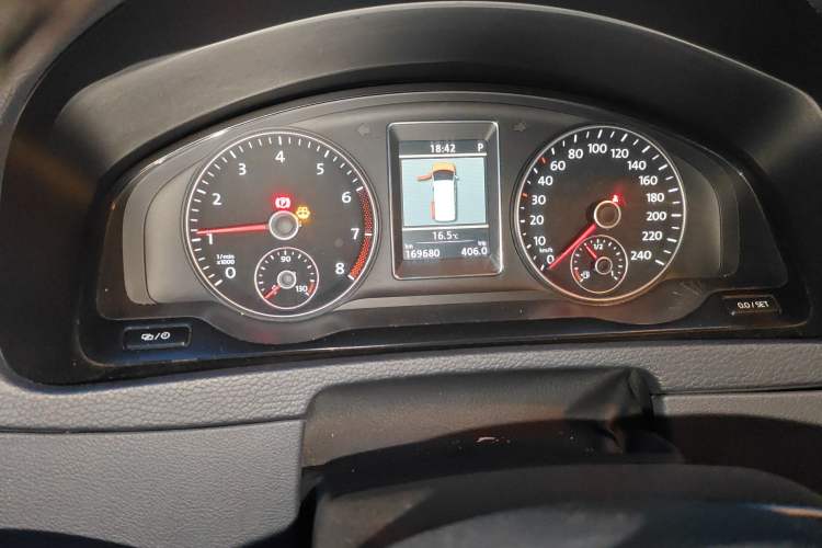 Used Volkswagen Multivan 2012 2.0 TSI Two-Wheel-Drive Luxury Edition Instrument Cluster