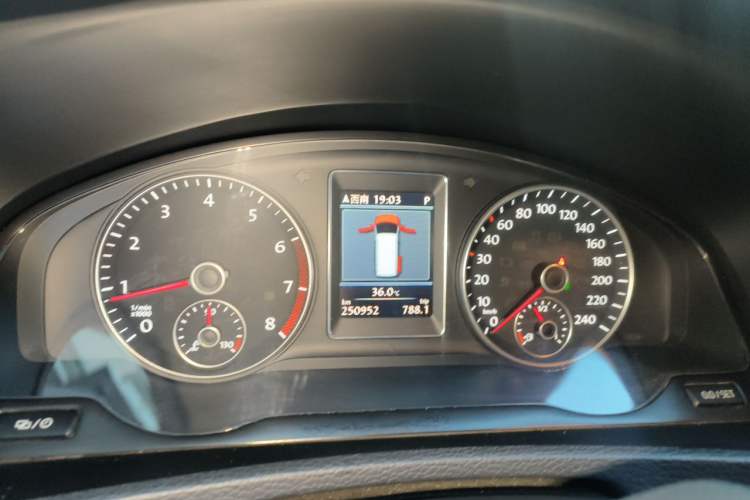 Used Volkswagen Multivan 2012 2.0 TSI Four-Wheel Drive Deluxe Edition Instrument Cluster