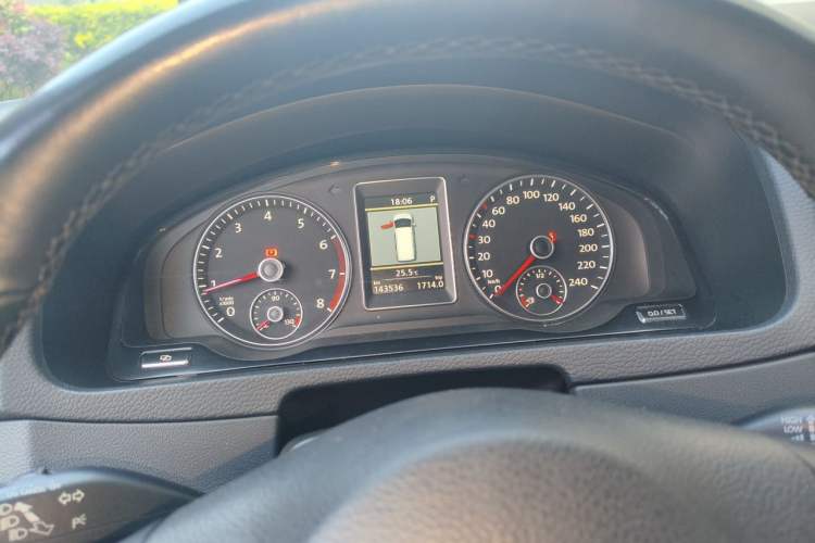 Used Volkswagen Multivan 2012 2.0 TSI Four-Wheel Drive Deluxe Edition Instrument Cluster