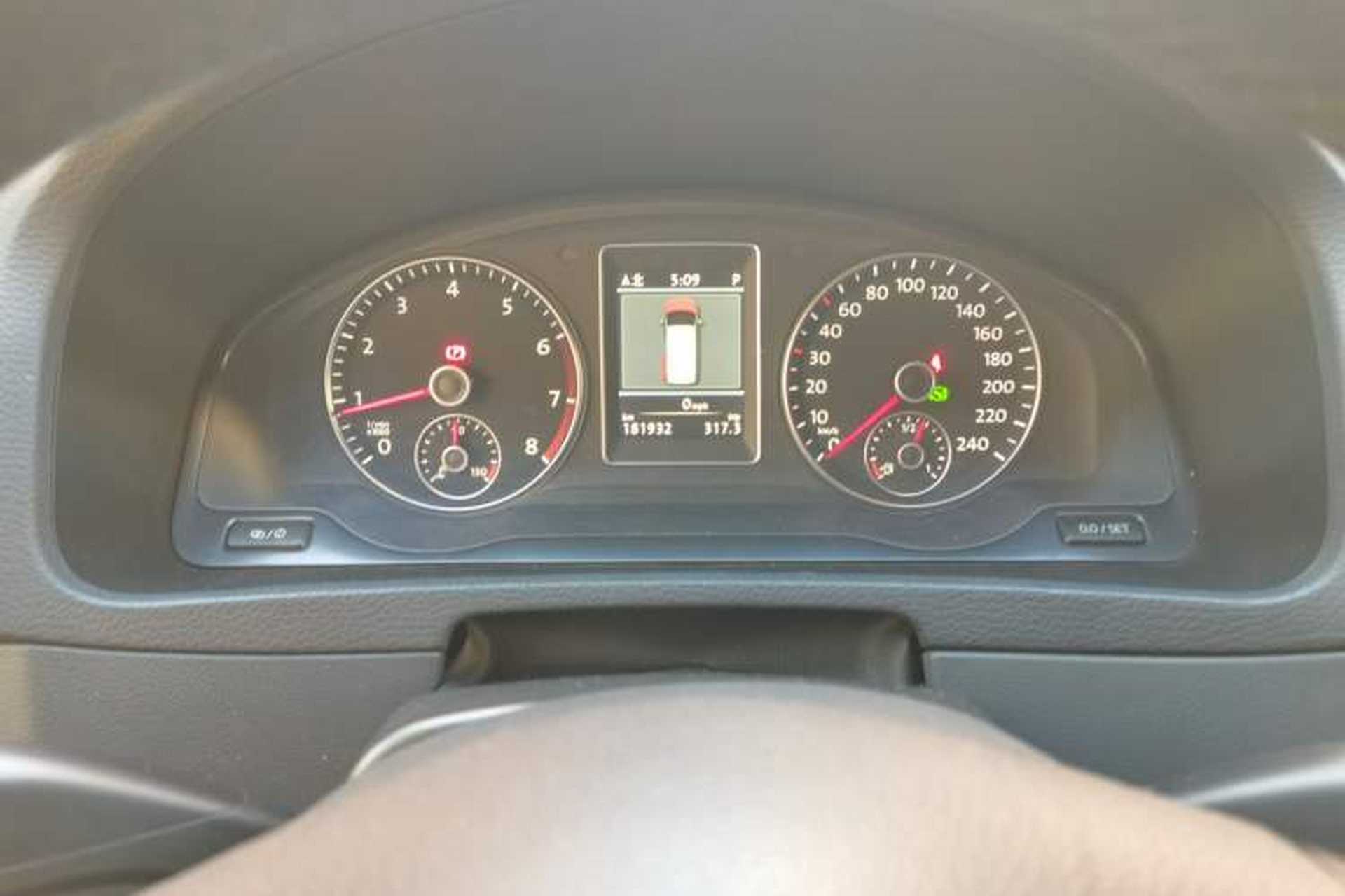 Used Volkswagen Multivan 2012 2.0 TSI Two-Wheel-Drive Luxury Edition Instrument Cluster