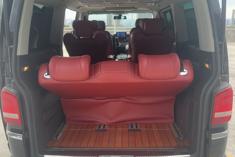 Used Volkswagen Multivan 2012 2.0 TSI Two-Wheel-Drive Luxury Edition Interior 12