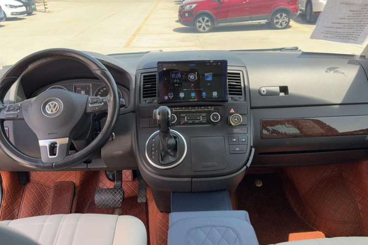 Used Volkswagen Multivan 2012 2.0 TSI Two-Wheel-Drive Luxury Edition Interior 6
