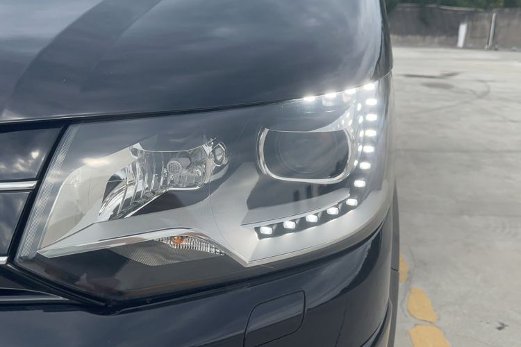 Used Volkswagen Multivan 2012 2.0 TSI Two-Wheel-Drive Luxury Edition Left Front Headlight