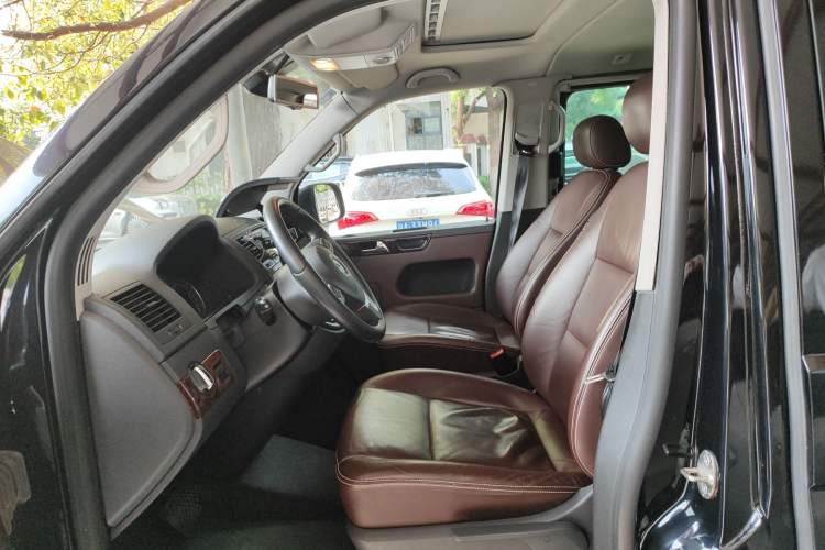 Used Volkswagen Multivan 2012 2.0 TSI Two-Wheel-Drive Luxury Edition Left Front Seat