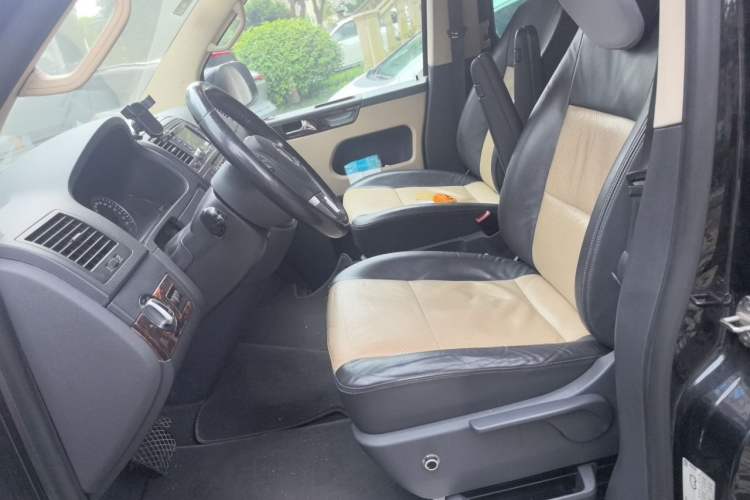 Used Volkswagen Multivan 2012 2.0 TSI Four-Wheel Drive Deluxe Edition Left Front Seat