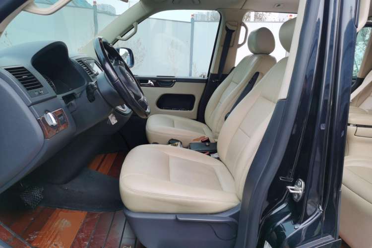Used Volkswagen Multivan 2012 2.0 TSI Four-Wheel Drive Deluxe Edition Left Front Seat
