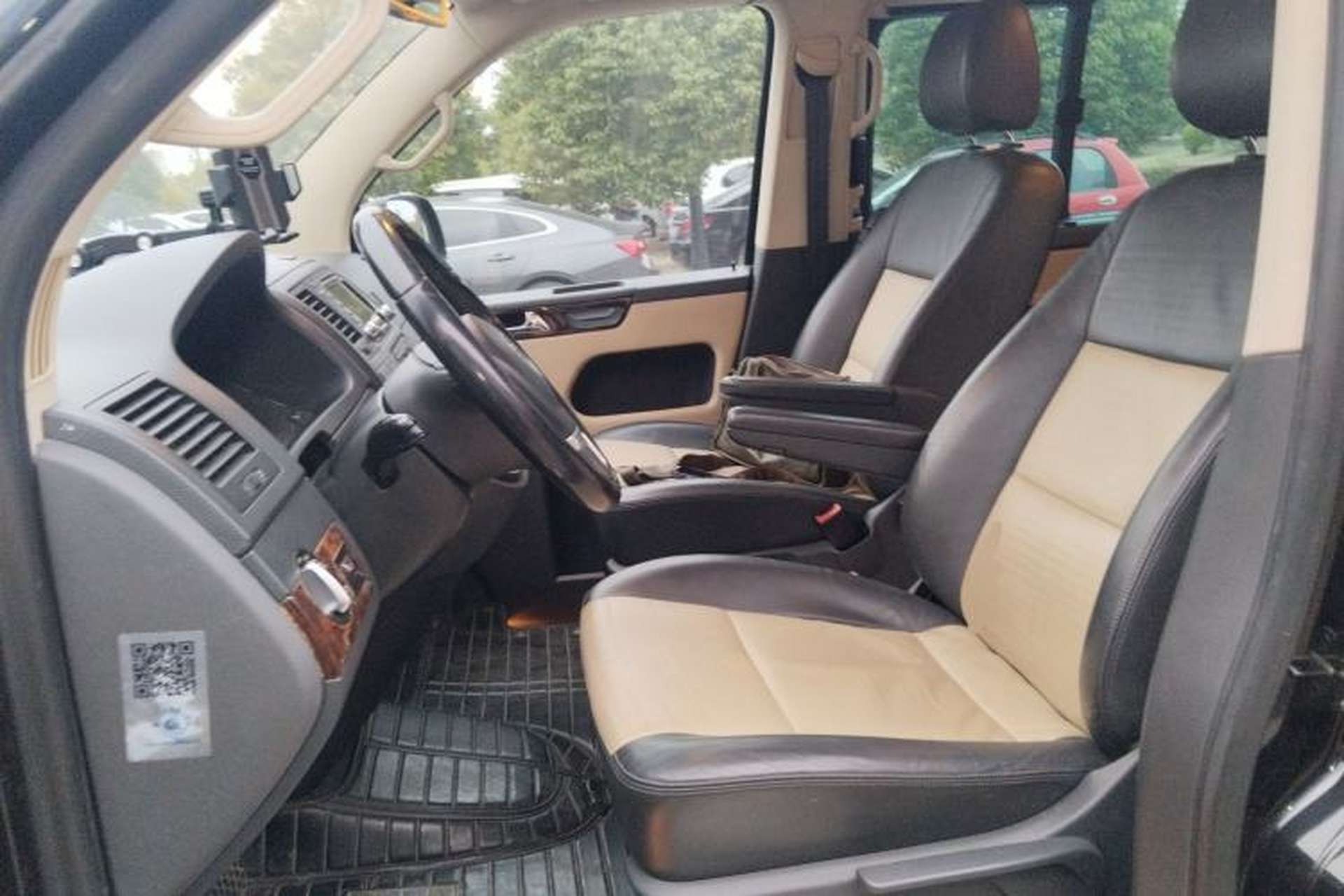 Used Volkswagen Multivan 2012 2.0 TSI Four-Wheel Drive Deluxe Edition Left Front Seat