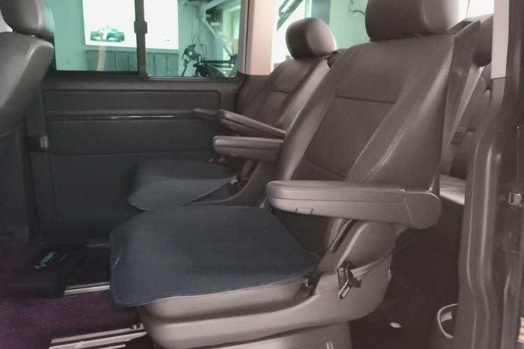 Used Volkswagen Multivan 2012 2.0 TSI Two-Wheel-Drive Luxury Edition Left Rear Seat