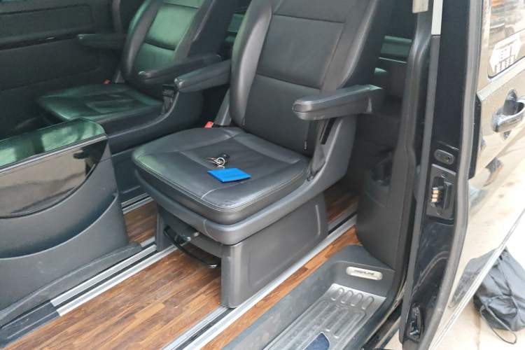 Used Volkswagen Multivan 2012 2.0 TSI Two-Wheel-Drive Luxury Edition Left Rear Seat