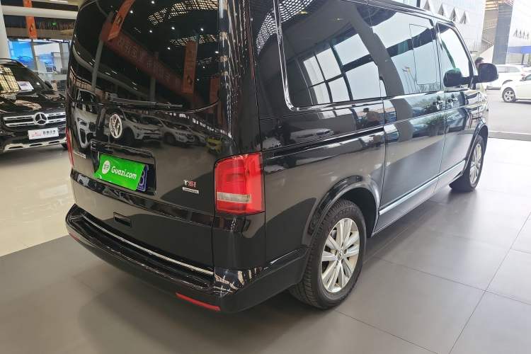 Used Volkswagen Multivan 2012 2.0 TSI Four-Wheel Drive Deluxe Edition Rear Right 45 Deg