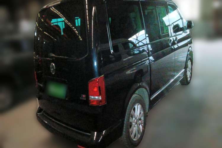 Used Volkswagen Multivan 2012 2.0 TSI Four-Wheel Drive Deluxe Edition Rear Right 45 Deg