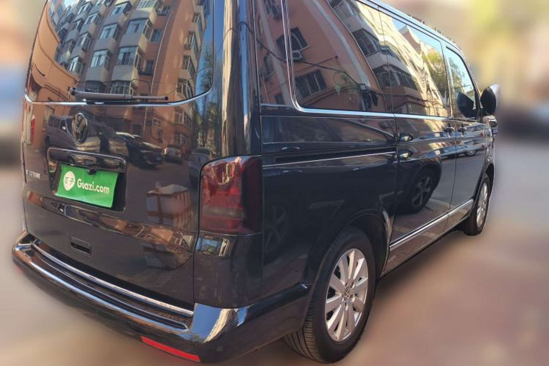 Used Volkswagen Multivan 2012 2.0 TSI Two-Wheel-Drive Luxury Edition Rear Right 45 Deg