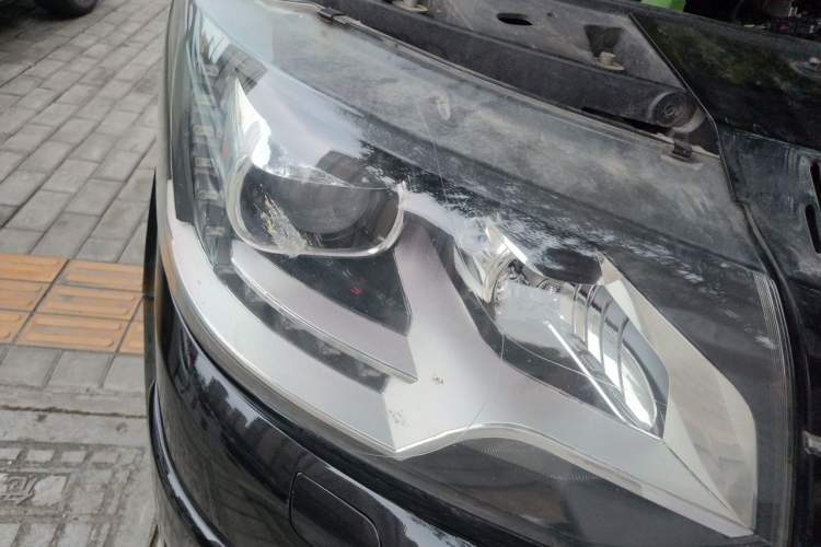 Used Volkswagen Multivan 2012 2.0 TSI Two-Wheel-Drive Luxury Edition Right Front Headlight