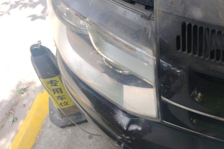 Used Volkswagen Multivan 2012 2.0 TSI Two-Wheel Drive Business Edition Right Front Headlight