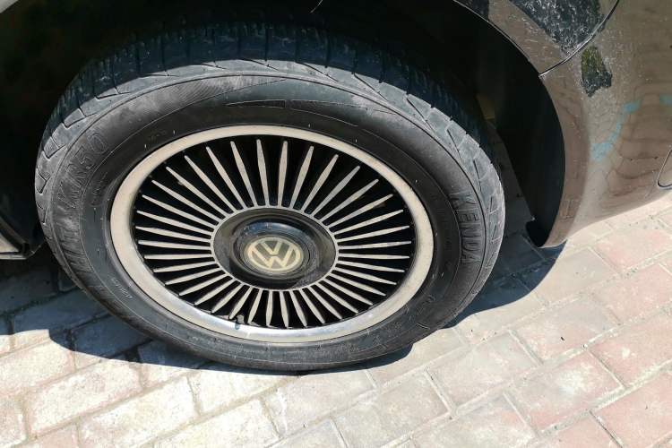 Used Volkswagen Multivan 2012 2.0 TSI Four-Wheel Drive Deluxe Edition Right Front Wheel Hub
